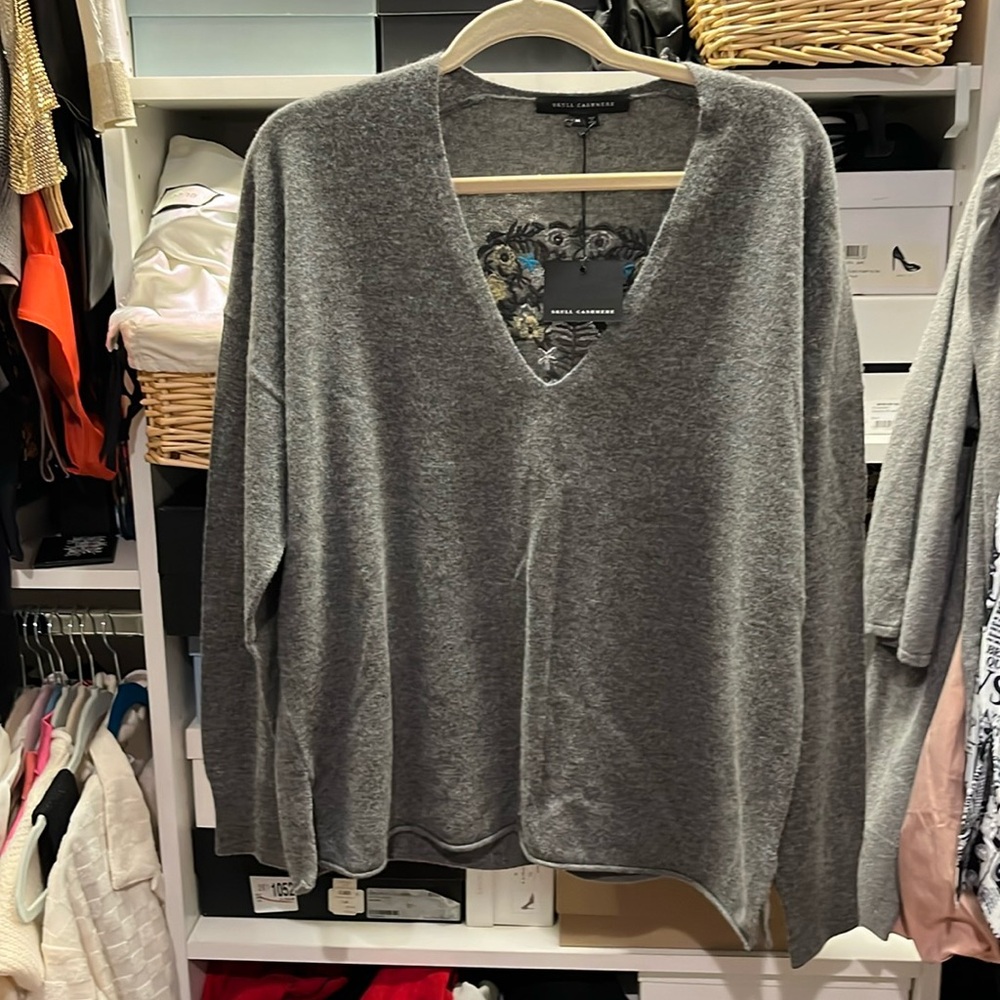 NWT Skull Cashmere woman’s sweater